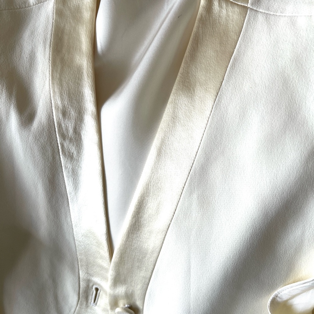 Emporium Armani Cream Silk Button-Up Vest . Size S/M - Picture 8 of 8